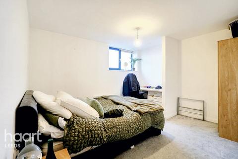 Artist Street, Leeds 2 bed apartment for sale