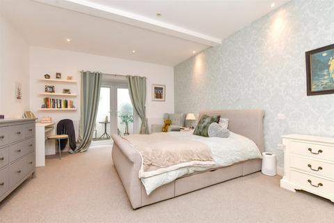 Overton Road, Sutton, Surrey 1 bed ground floor flat for sale