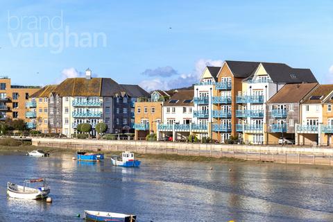 Broad Reach, Shoreham