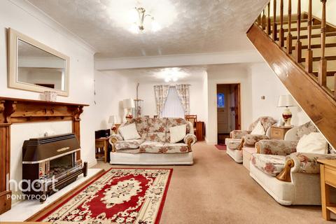 Llanover Road, Pontypool 2 bed terraced house for sale