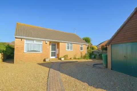 CHAIN FREE * LAKE 2 bed detached bungalow for sale