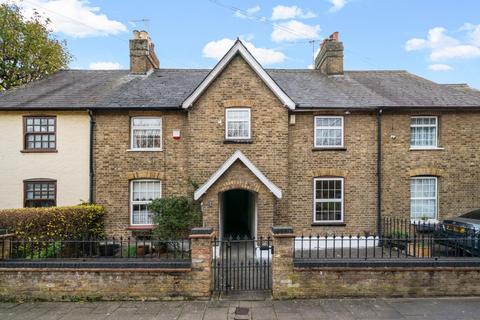 Church Green, Hayes 2 bed house for sale