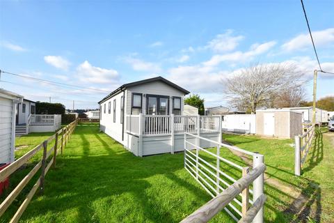 Victoria Way, Winchelsea Beach 2 bed park home for sale