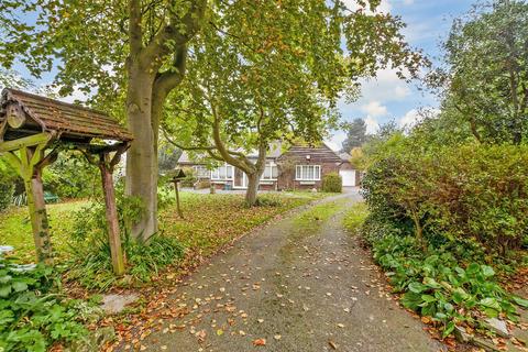 Vicarage Street, St. Peters... 4 bed chalet for sale