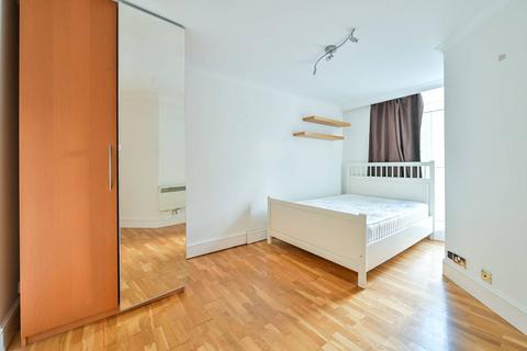 Baltic Quay, Rotherhithe, London, SE16 3 bed flat for sale