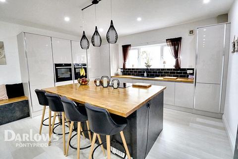 Llanwonno Road, Mountain Ash 5 bed detached house