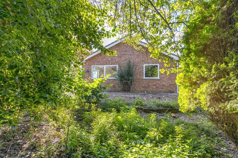 Blyth Close, Halesworth IP19 4 bed detached bungalow for sale