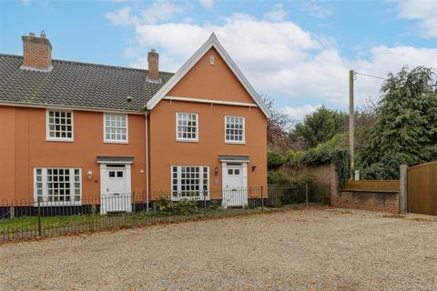 Church Farm Lane, Suffolk IP19 3 bed end of terrace house for sale