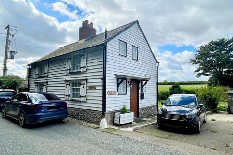 2 bedroom detached house for sale