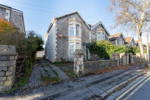 Ashcombe Road, Development Potential! 3 bed flat for sale