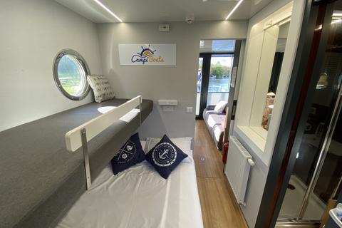 1 bedroom houseboat for sale