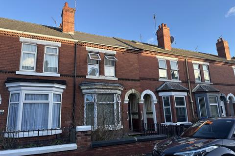 5 bedroom terraced house for sale