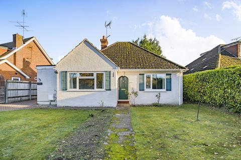 Moulsham Copse Lane, Yateley, Hampshire 2 bed bungalow for sale