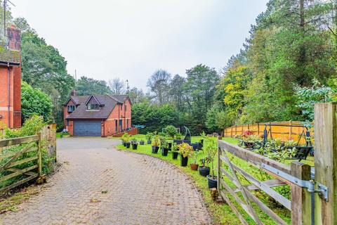 Churchill Close, Cardiff CF14 5 bed detached house for sale