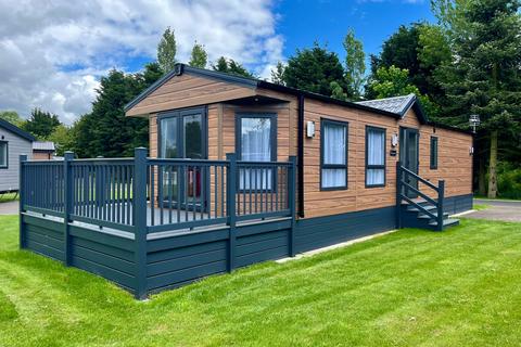 2 bedroom lodge for sale