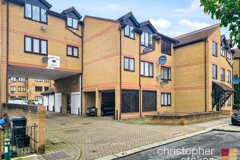 Maple Leaf Court, Cross Road, Waltham... 1 bed ground floor flat for sale