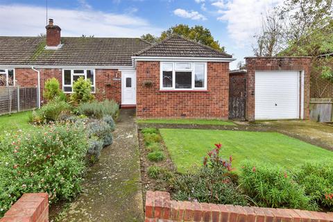 Courtlands, Teston, Maidstone, Kent 3 bed semi