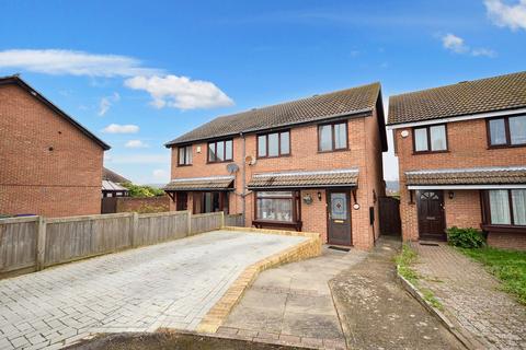 Shorncliffe Road, Folkestone CT20 3 bed semi