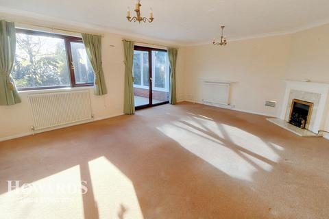 Causeway Close, Brockdish 3 bed bungalow for sale