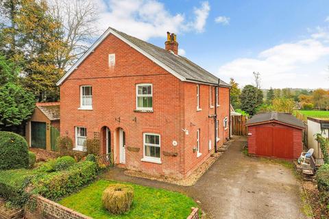 Vicarage Lane, Ropley, Alresford... 2 bed semi