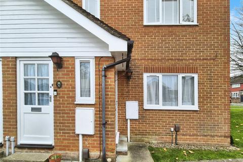 Wilson Avenue, Kent ME1 2 bed maisonette for sale