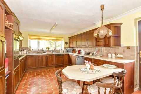 Stewards Rise, Arundel, West Sussex 3 bed detached house for sale