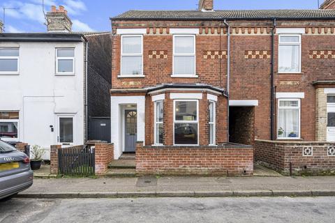 Lower Cliff Road, Great Yarmouth NR31 3 bed end of terrace house for sale