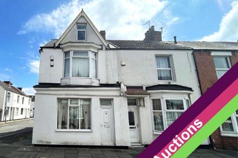 4 bedroom end of terrace house for sale