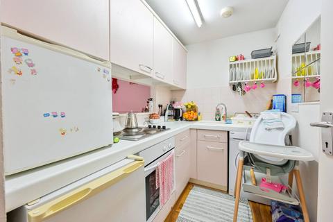 Longfellow Way, Bermondsey, London, SE1 1 bed flat for sale