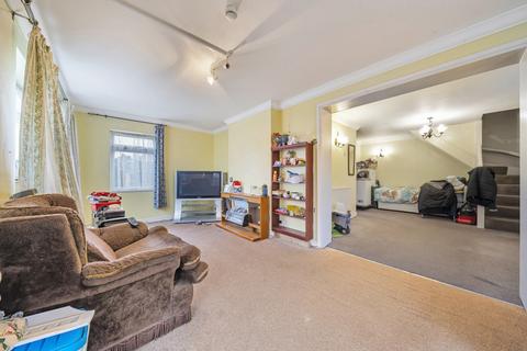 Olive Grove, Swindon, Wiltshire 4 bed semi