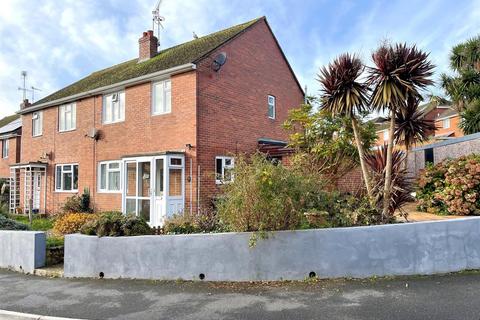 Meadow Way, Exeter EX2 3 bed semi