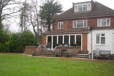 Brockley Avenue, Stanmore HA7 7 bed detached house for sale