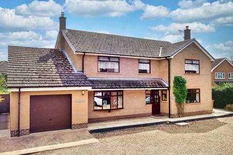 Beckside, Barmby Moor 4 bed detached house for sale