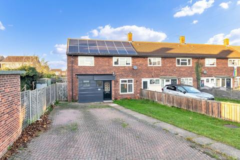 Ermine Close, Royston SG8 3 bed end of terrace house for sale