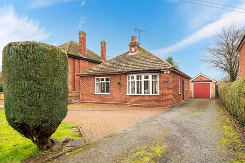 44 Lincoln Road, Branston, Lincoln 2 bed detached bungalow for sale