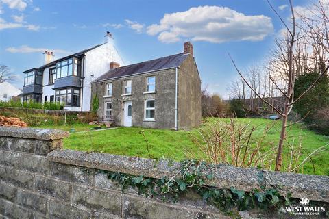Middle Street, Rosemarket, Milford Haven 3 bed semi