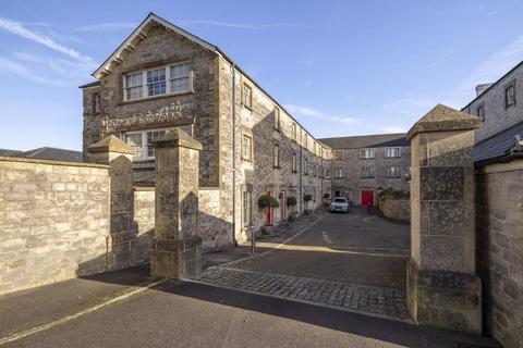 West End Court, Shepton Mallet BA4 3 bed terraced house for sale