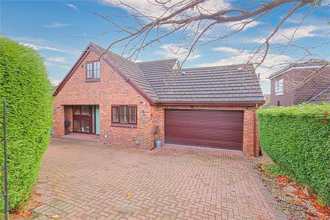 Green End, Manchester M34 5 bed detached house for sale