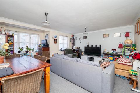 12a Lewis Road, Sutton 1 bed flat for sale