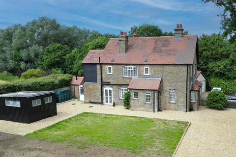 King Street, High Ongar, Ongar 3 bed semi