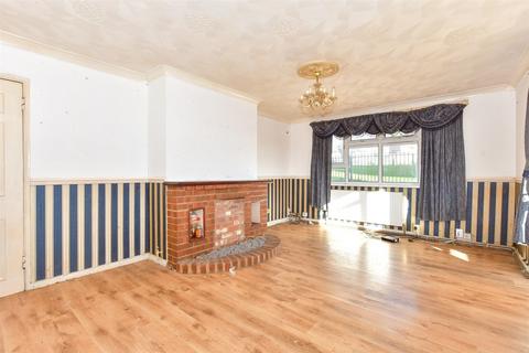 3 bedroom ground floor flat for sale