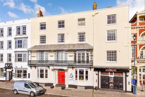 Harbour Parade, Ramsgate, Kent 2 bed apartment for sale