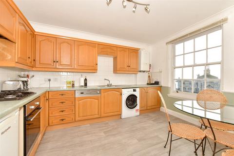 Harbour Parade, Ramsgate, Kent 2 bed apartment for sale