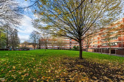 Goulden House, Bullen Street... 1 bed flat for sale