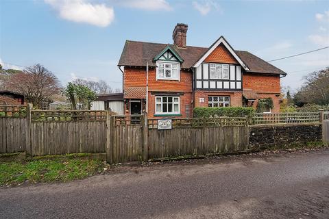 Treblers Road, Crowborough 2 bed house for sale