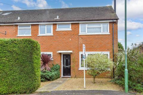 St. John's Close, Aldingbourne... 2 bed semi