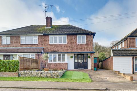 Springfield Crescent, Harpenden, AL5 3 bed semi