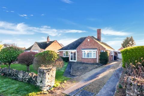 Oak Tree Road, Harvington, Evesham 2 bed detached bungalow for sale