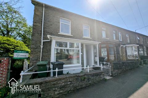 Mountain Ash Road, Abercynon 4 bed end of terrace house for sale