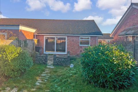 Glen Crescent, Selsey, West Sussex 2 bed semi